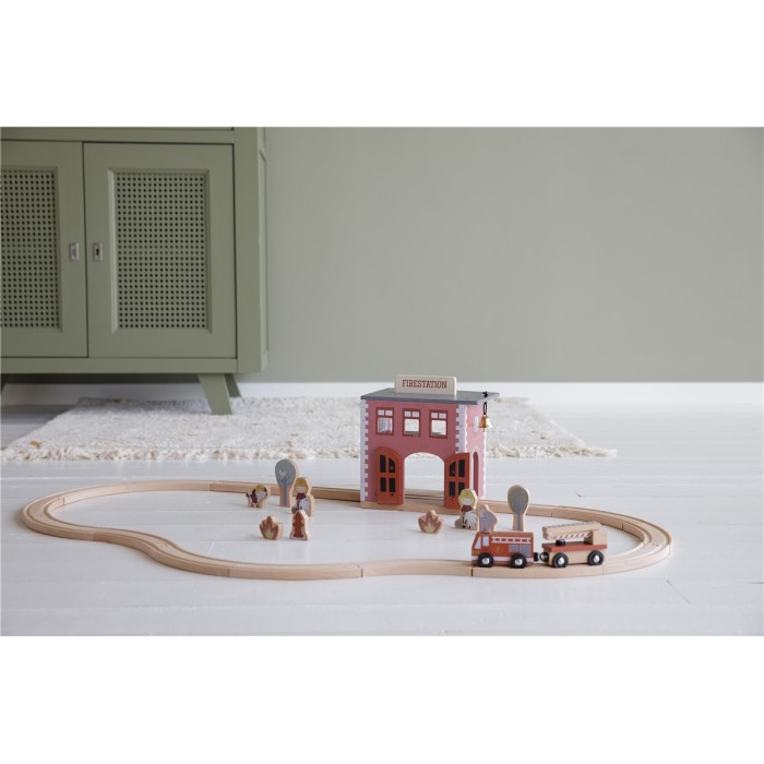 Estación de Bomberos | LITTLE DUTCH LITTLE DUTCH LITTLE DUTCH
