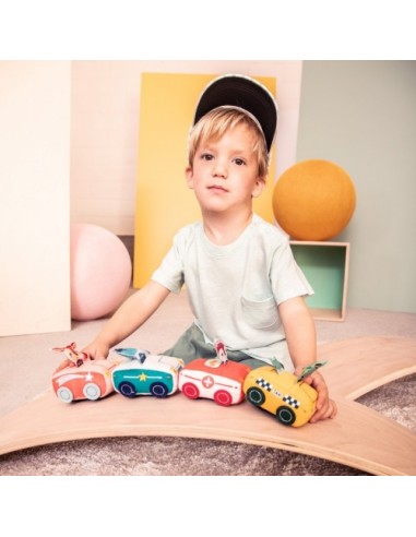 Coche de Peluche de Fricción Stella – Juguete Suave para Bebés